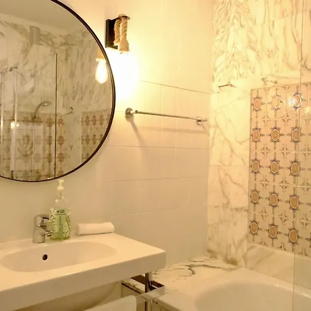 De Standing - Quartier Martinez - 70m2 アパート