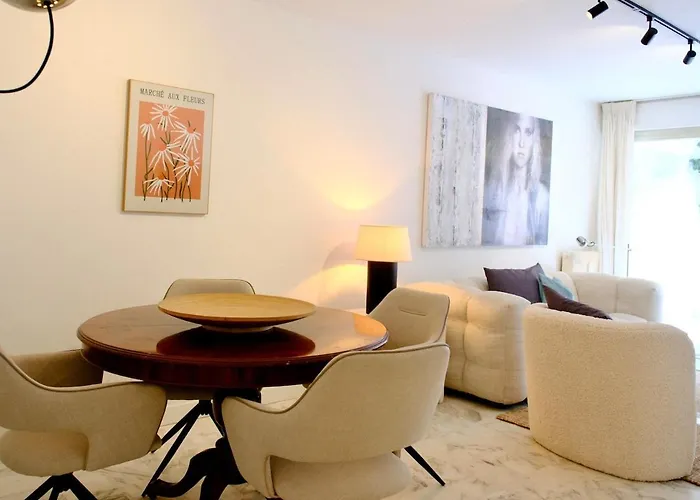 De Standing - Quartier Martinez - 70m2 アパート *